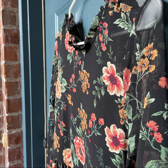 Monteau Los Angeles Sleeved Black Dress - Picture 5 of 7